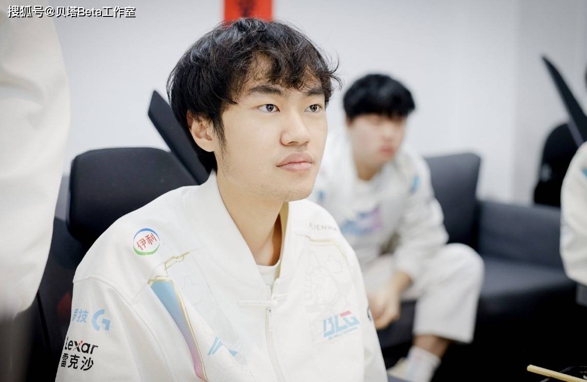 关于BLG横扫V5，Knight线上压制力十足宿敌对决入围赛，强势挺进下一轮的信息