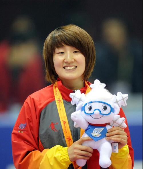 开云体育平台APP-关于荷兰游泳冠军一鸣惊人，力压群雄夺得冠军的信息