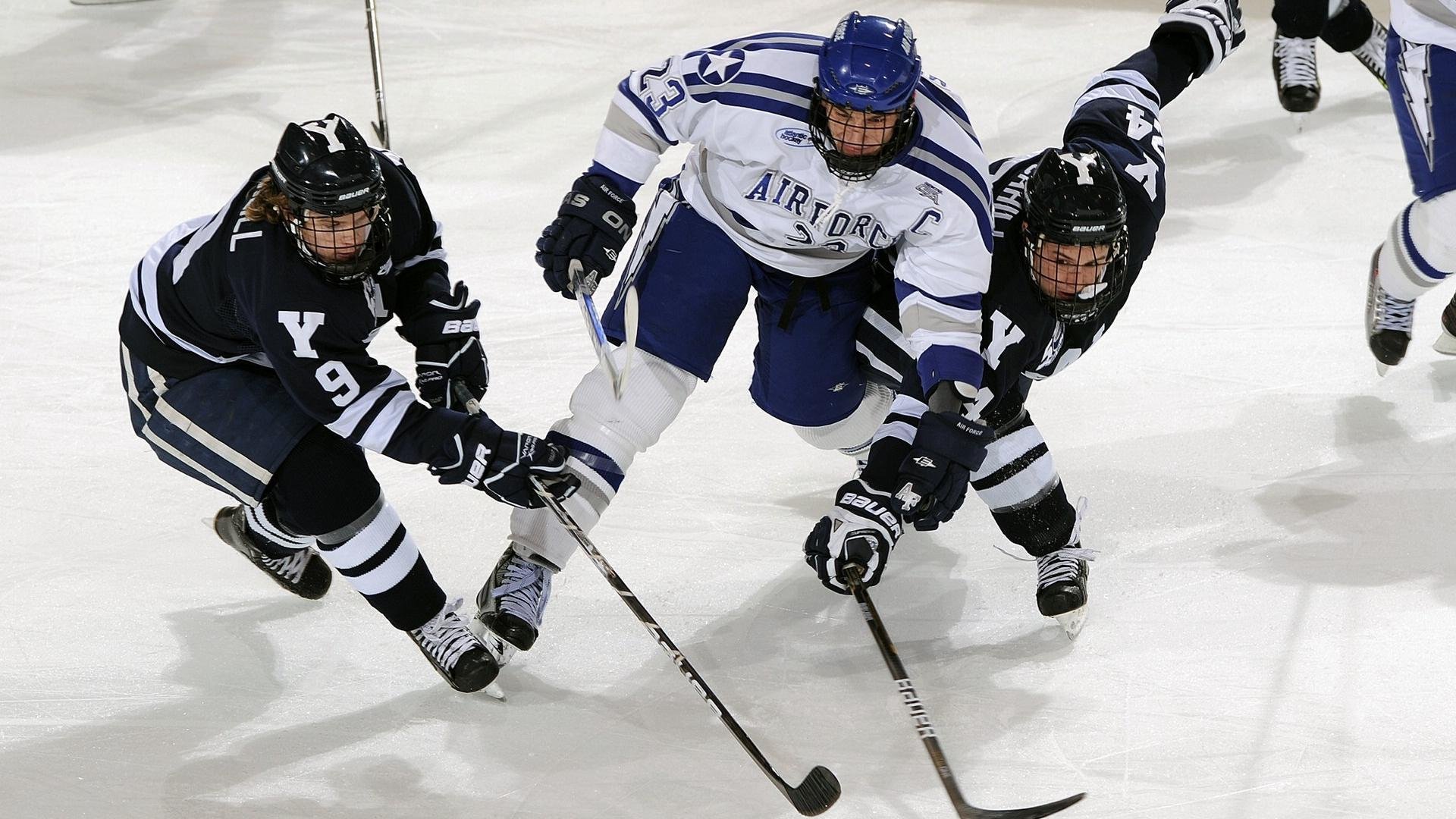 当麦迪逊的呐喊遇见东北的哨音，詹姆斯如何成为这场不存在比赛的灵魂