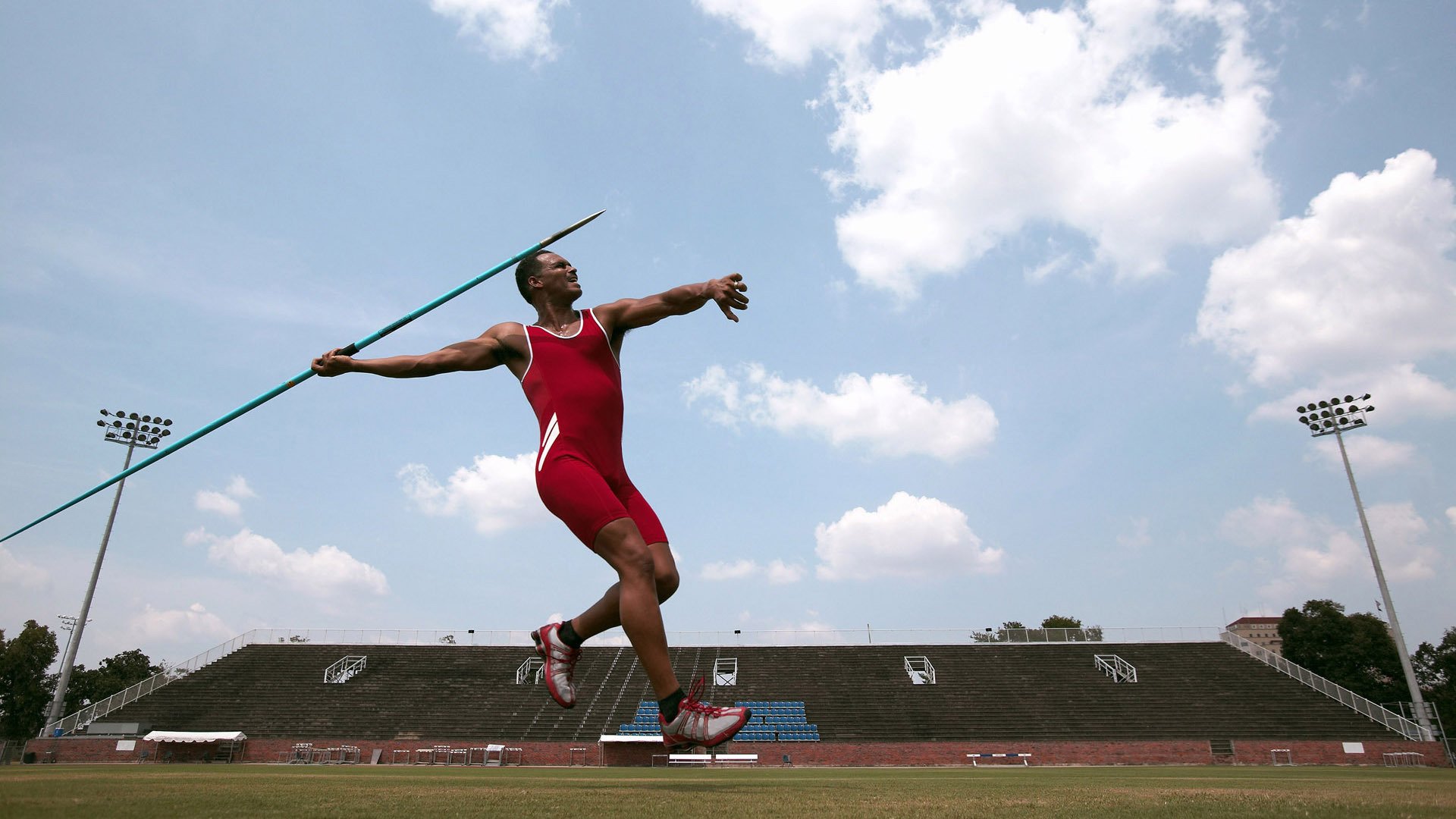 世界排名争夺战焦点战，广厦队血拼奇才